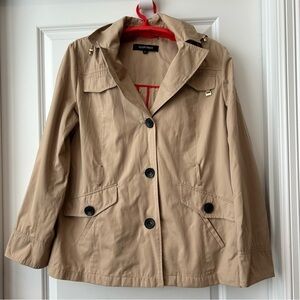 Ellen Tracy tan button front rain jacket Sz XL removable hood Slash Pockets Belt